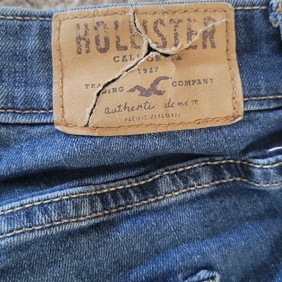 Hollister jeans size 26 low-rise - Picture 4 of 4
